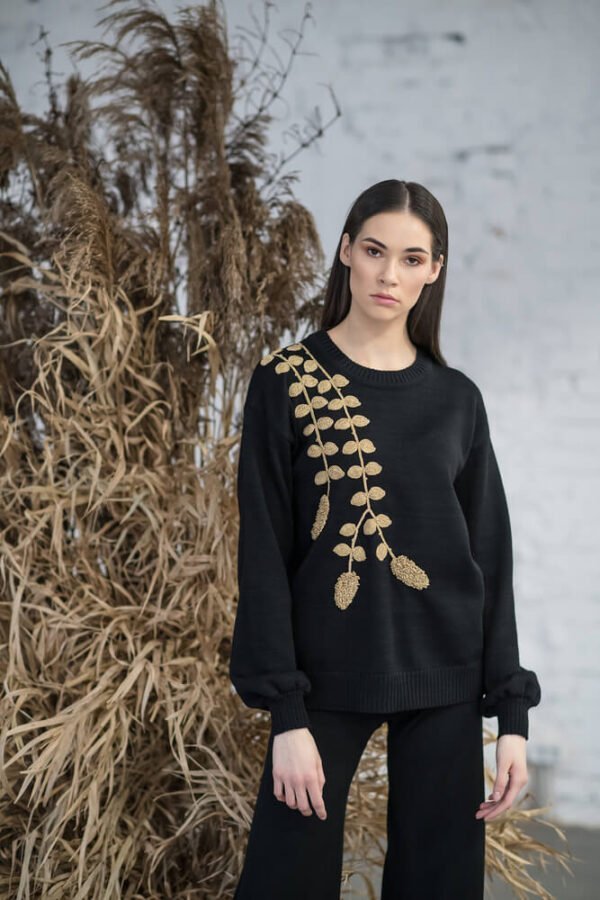 Sweater with gold decoration