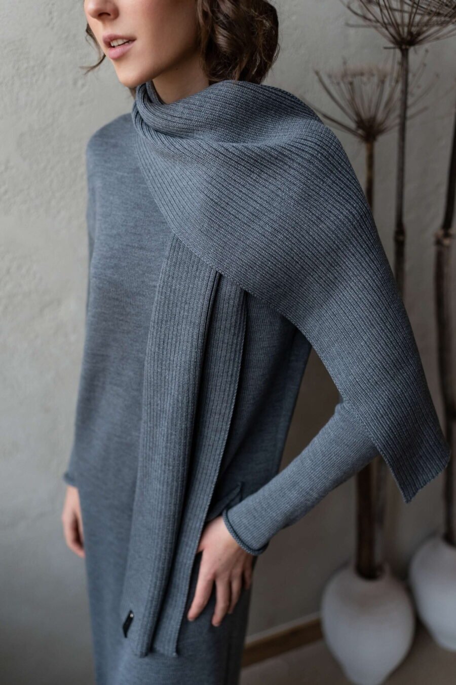 Grey wide unisex scarf. Made of extra fine merino wool, which is extremely soft and skin-friendly.