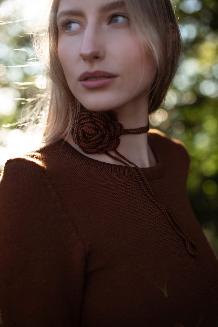 svedkauske (2 of 109) Handcrafted Merino Wool Rose Necklace in Chocolate