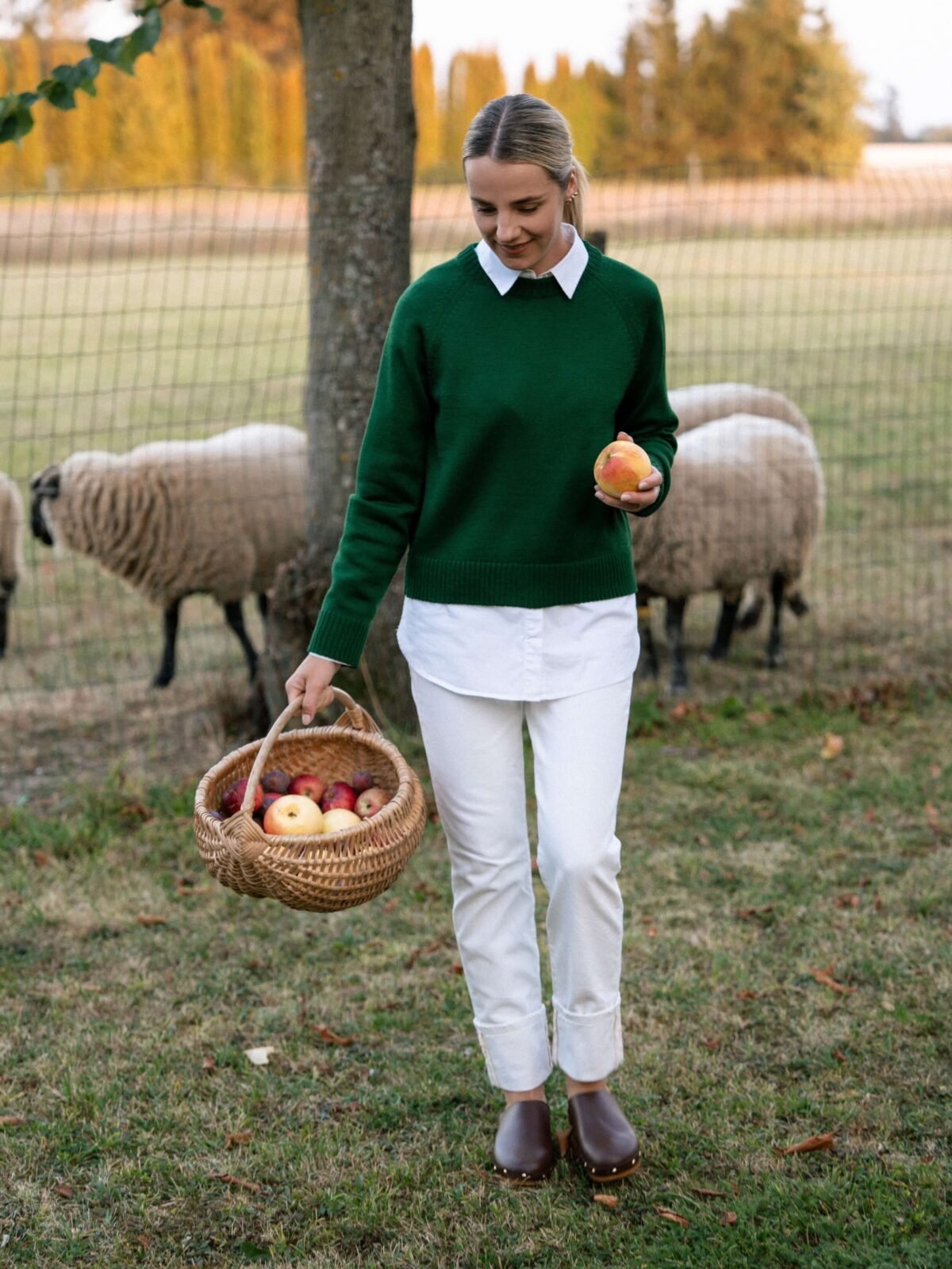 Green wool sweater for womens