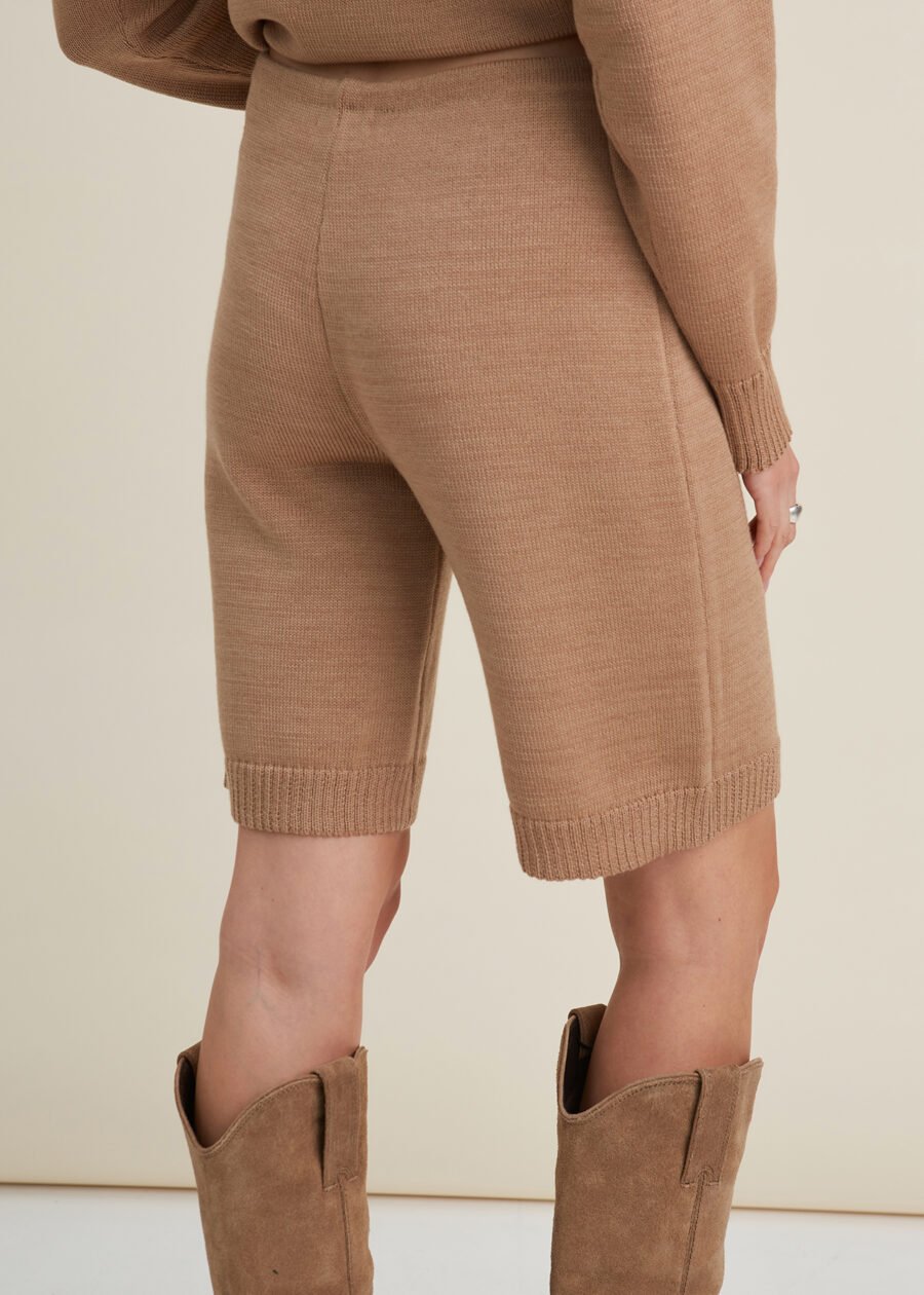 08.26622746 Knitted Merino Wool Oversized Sweater and Shorts Set