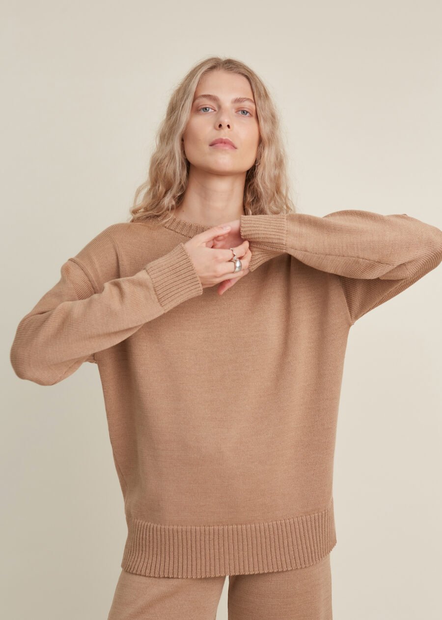08.26622792 Knitted Merino Wool Oversized Sweater and Shorts Set