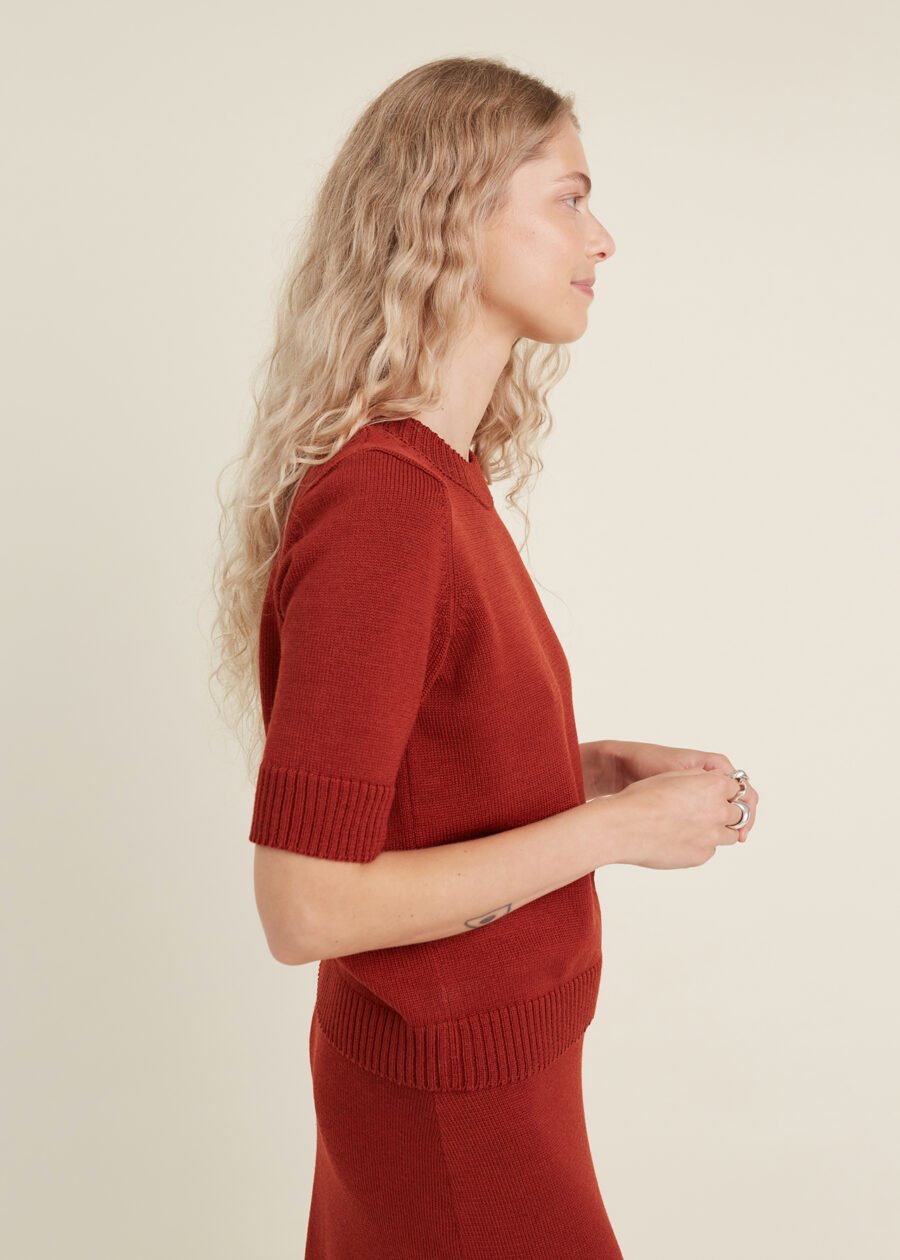 08.26622010 Merino Wool Two Piece Set with Top and Skirt in Rust