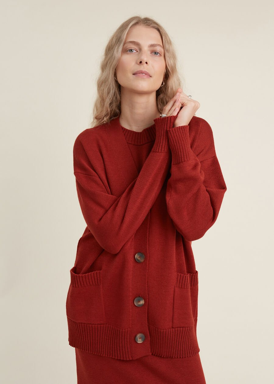 08.26622105 Button-Up Merino Wool Cardigan in Rust