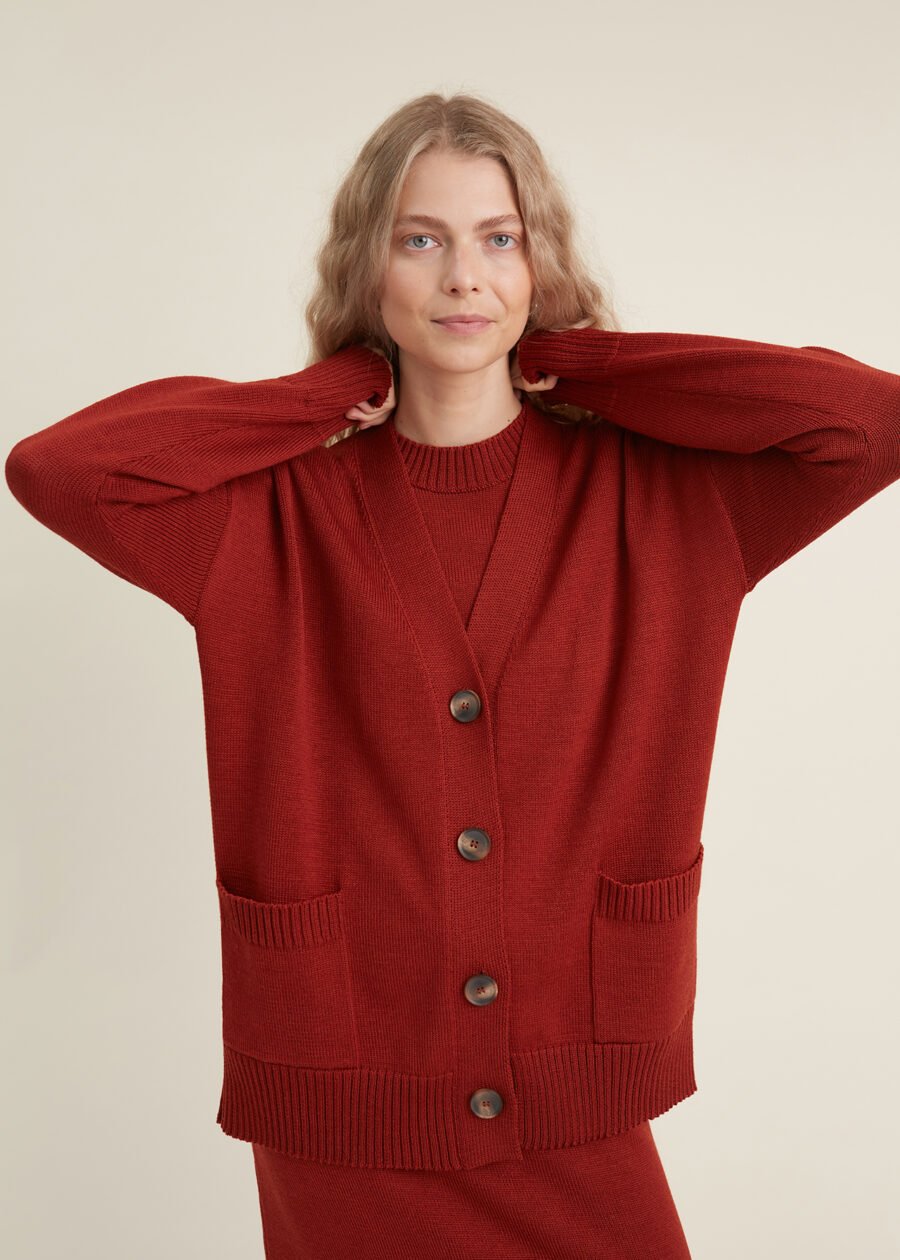 08.26622108 Button-Up Merino Wool Cardigan in Rust