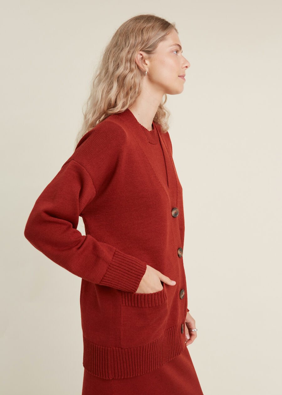 08.26622124 Button-Up Merino Wool Cardigan in Rust