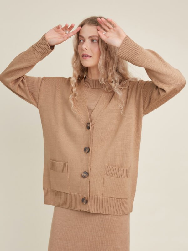 Camel merino wool knitwear cardigan long sleeve