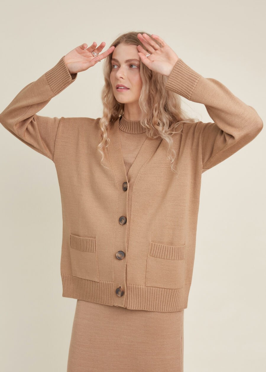 Camel merino wool knitwear cardigan long sleeve