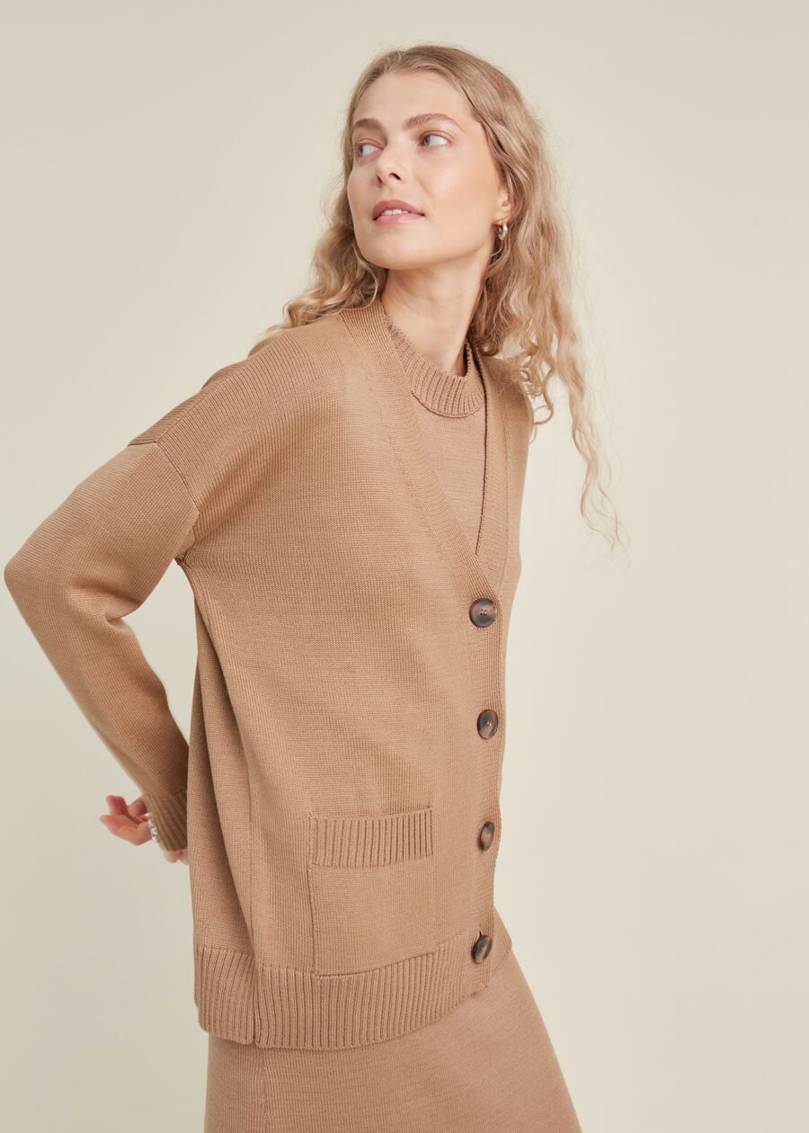 Button-Up Merino Wool Cardigan in Camel
