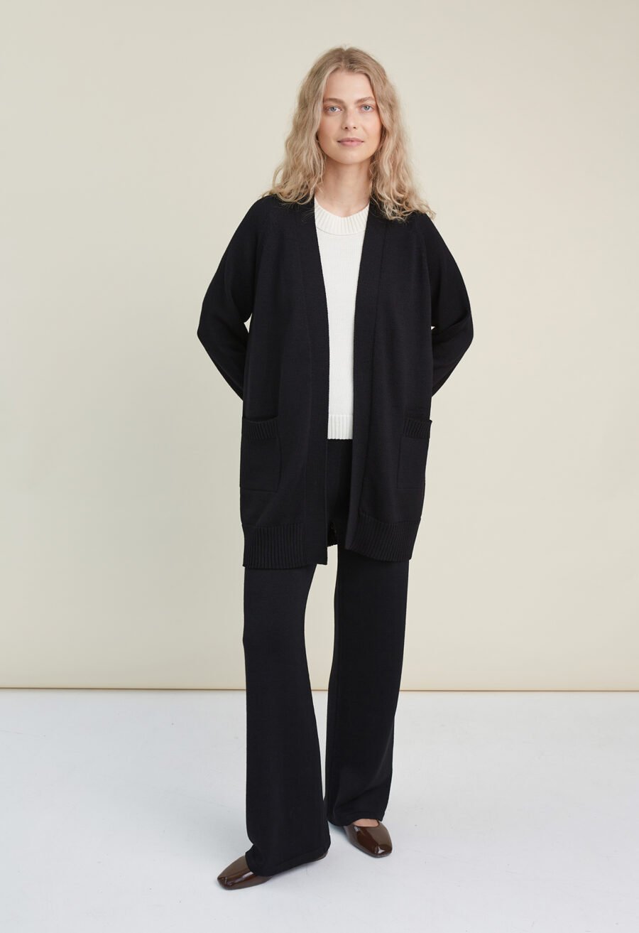 Black knitted merino wool cardigan with pockets