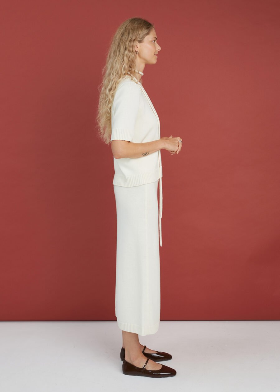 08.26623213 Knitted Merino Wool Top in Natural White