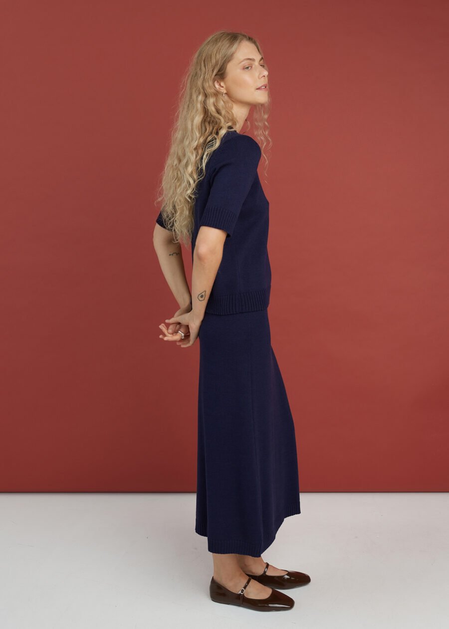 Casual knitted merino wool skirt set