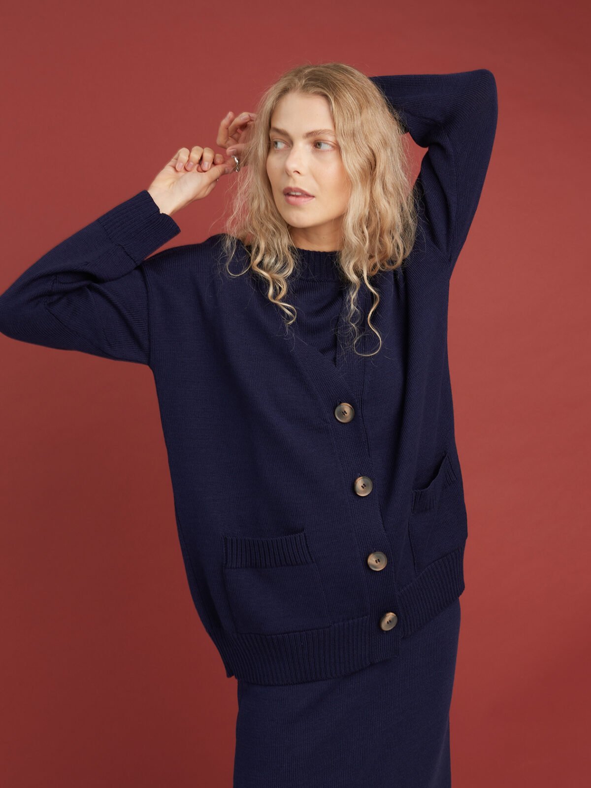 Button-Up Merino Wool Cardigan in Dark Blue