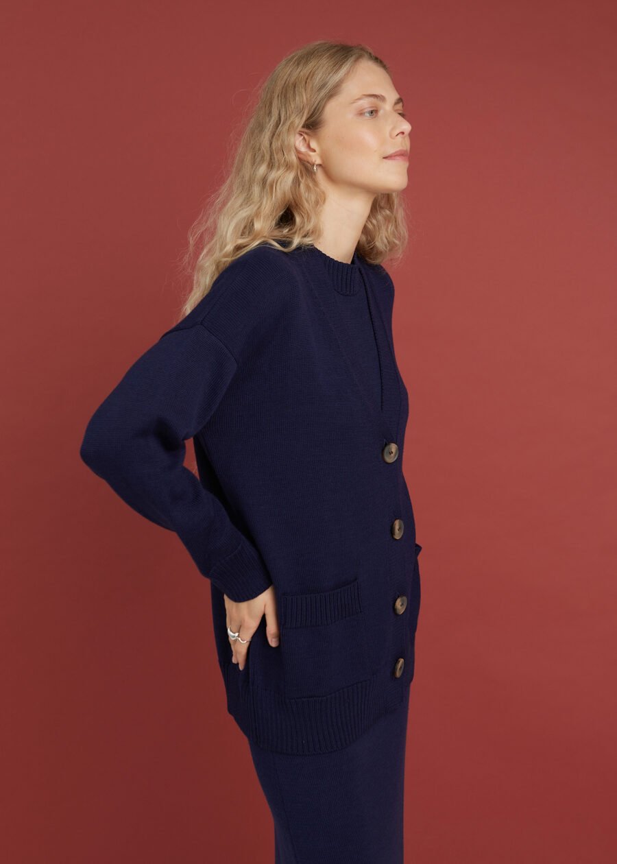 Button-Up Merino Wool Cardigan in Dark Blue