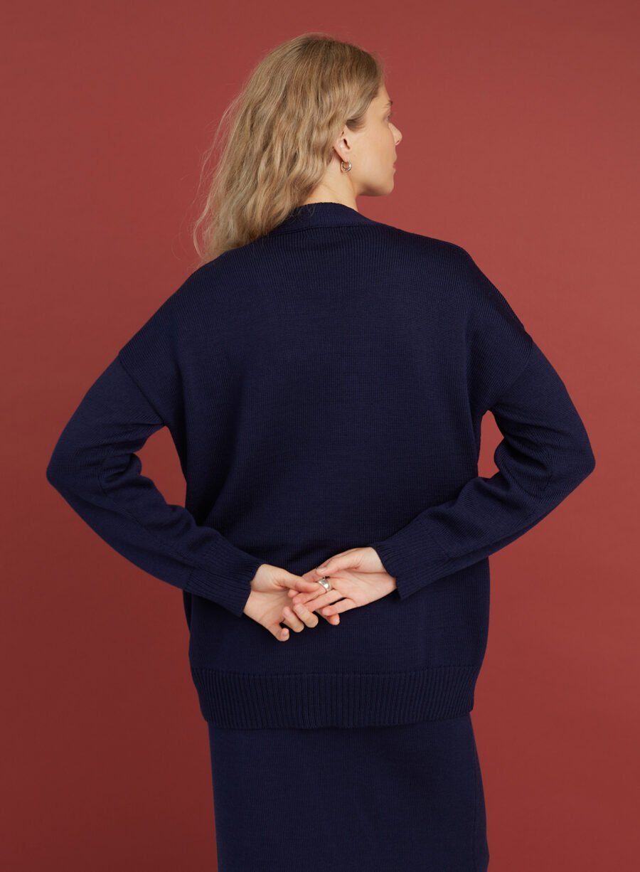 Button-Up Merino Wool Cardigan in Dark Blue