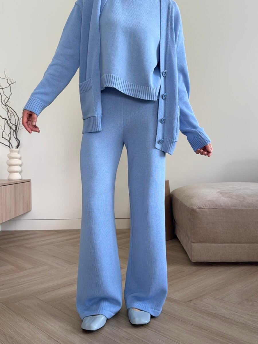 Cotton wide-leg knitted pants in Sky