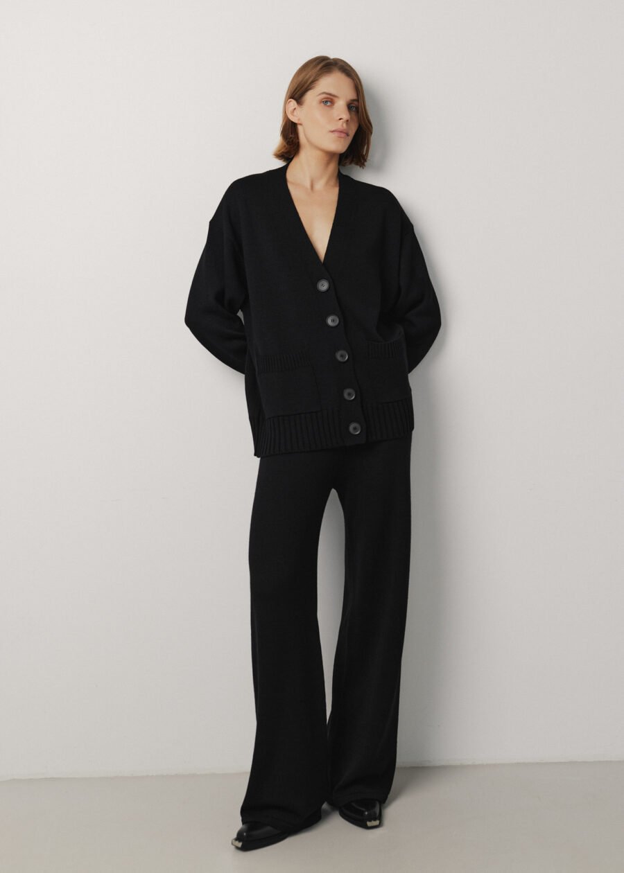 MONALA_16124 Merino Wool Button-Up Cardigan