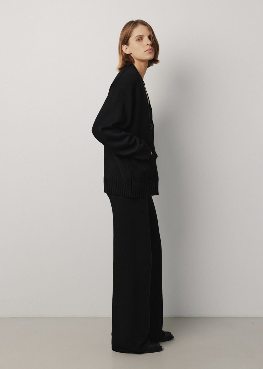 MONALA_16156 Merino Wool Button-Up Cardigan