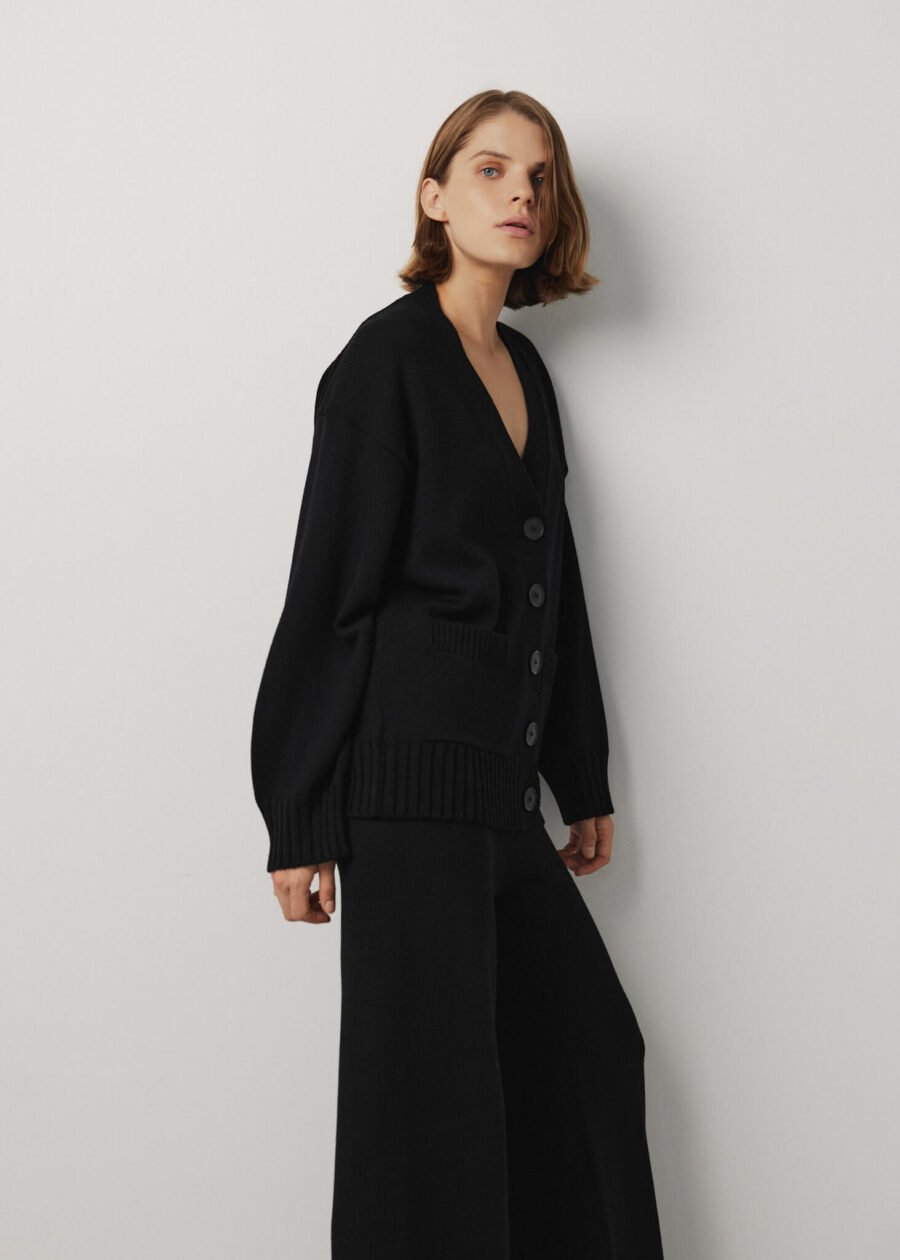 MONALA_16173 Merino Wool Button-Up Cardigan